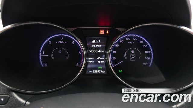 Hyundai Tucson ix Diesel(e-VGT) 2WD Premium 2014 — фото 8