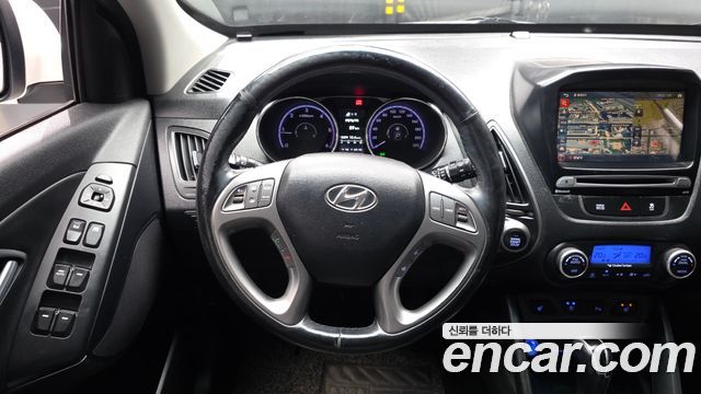 Hyundai Tucson ix Diesel(e-VGT) 2WD Premium 2014 — фото 13