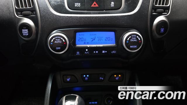 Hyundai Tucson ix Diesel(e-VGT) 2WD Premium 2014 — фото 16