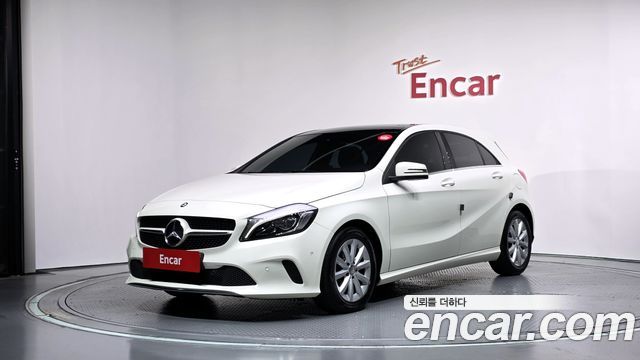 Mercedes-Benz A-Class (W176) A200