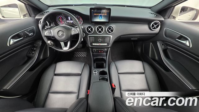 Mercedes-Benz A-Class (W176) A200 2017 — фото 7