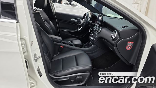 Mercedes-Benz A-Class (W176) A200 2017 — фото 11