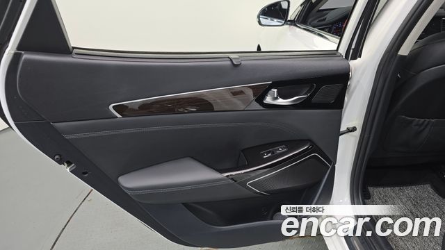 Kia K7 2.4 GDI Noblesse 2019 — фото 25