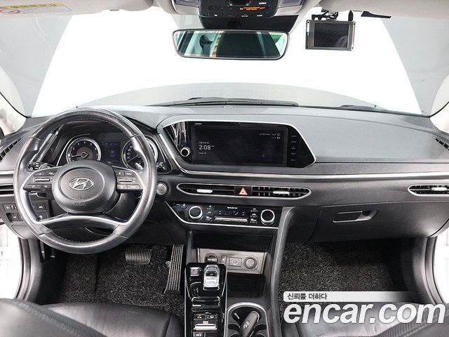 Hyundai Sonata (DN8) 2.0 Premium Family 2020 — фото 17