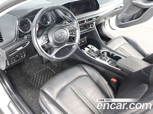 Hyundai Sonata (DN8) 2.0 Premium Family 2020 — фото 20