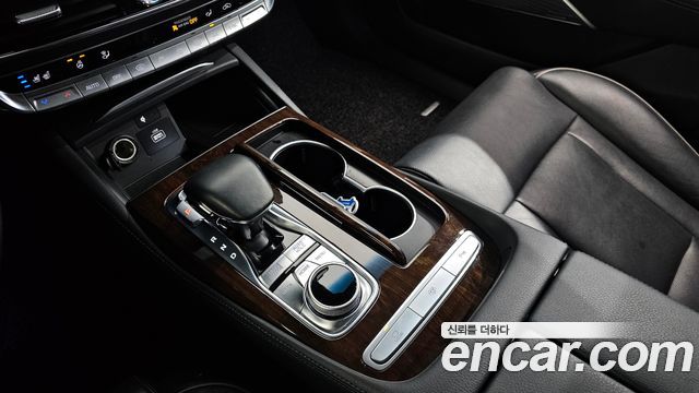 Kia K9 3.8 GDI AWD PlatinumⅡ 2020 — фото 9