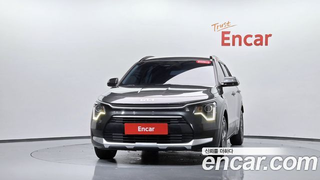 Kia Niro Prestige 2024 — фото 3