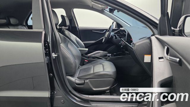 Kia Niro Prestige 2024 — фото 26