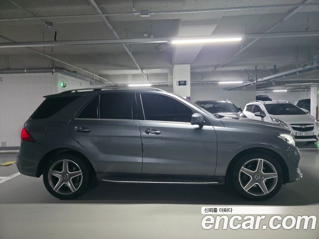Mercedes-Benz GLE-Class (W166) GLE350 d 4MATIC 2017 — фото 17