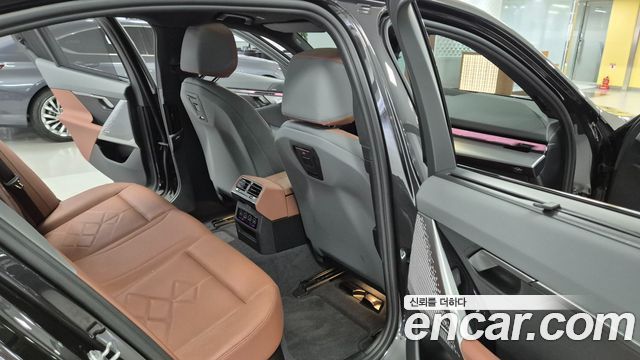 BMW 5 Series (G60) 530i xDrive M Sport 2026 — фото 16