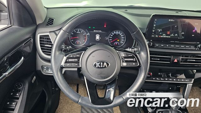 Kia Seltos Gasoline 1.6 Turbo 4WD Signature 2022 — фото 13
