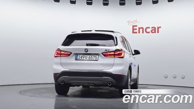 BMW X1 (F48) xDrive 20d Joy 2018 — фото 4