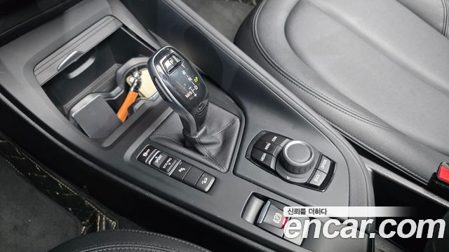 BMW X1 (F48) xDrive 20d Joy 2018 — фото 9