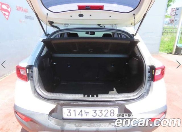 Kia Stonic Diesel 1.6 Prestige 2018 — фото 5