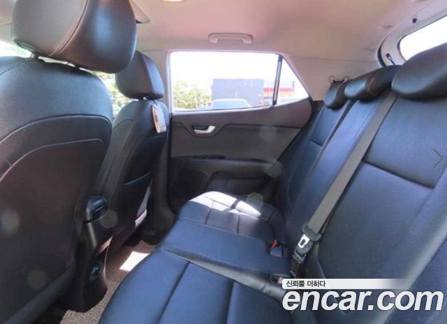 Kia Stonic Diesel 1.6 Prestige 2018 — фото 6