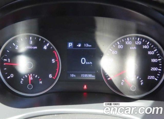 Kia Stonic Diesel 1.6 Prestige 2018 — фото 8