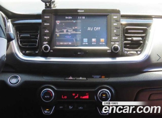 Kia Stonic Diesel 1.6 Prestige 2018 — фото 9