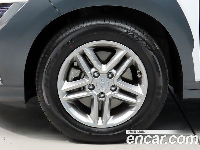 Hyundai Kona Gasoline 1.6 Turbo 2WD Modern 2022 — фото 5