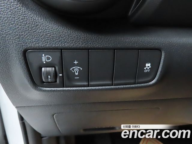 Hyundai Kona Gasoline 1.6 Turbo 2WD Modern 2022 — фото 18