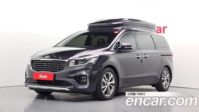 Kia Carnival 9-Seater Noblesse
