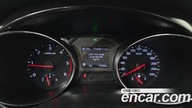 Kia Carnival 9-Seater Noblesse 2019 — фото 8