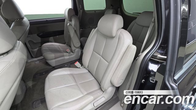 Kia Carnival 9-Seater Noblesse 2019 — фото 11