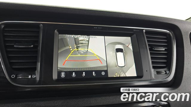 Kia Carnival 9-Seater Noblesse 2019 — фото 15