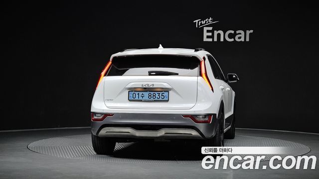 Kia Niro EV Earth 2024 — фото 4
