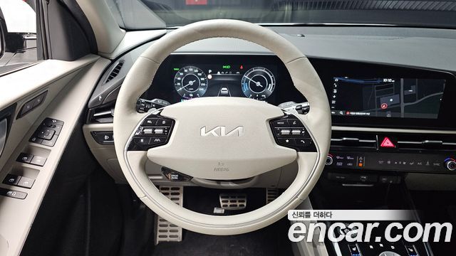 Kia Niro EV Earth 2024 — фото 17