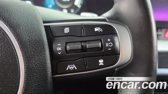 Kia Sportage Hybrid (V) Signature Gravity 2WD 2023 — фото 16