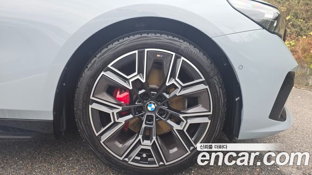 BMW 5 Series (G60) 530i xDrive M Sport Pro Special Edition 2026 — фото 21