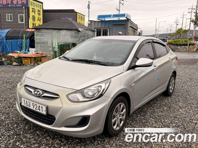 Hyundai Accent (New) Diesel 1.6 VGT Luxury 2012 — фото 2