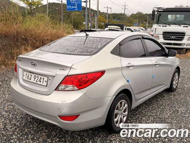 Hyundai Accent (New) Diesel 1.6 VGT Luxury 2012 — фото 4