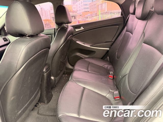 Hyundai Accent (New) Diesel 1.6 VGT Luxury 2012 — фото 5
