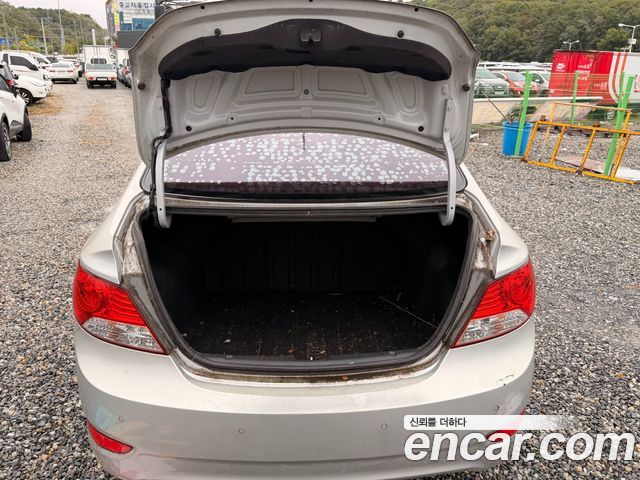 Hyundai Accent (New) Diesel 1.6 VGT Luxury 2012 — фото 20