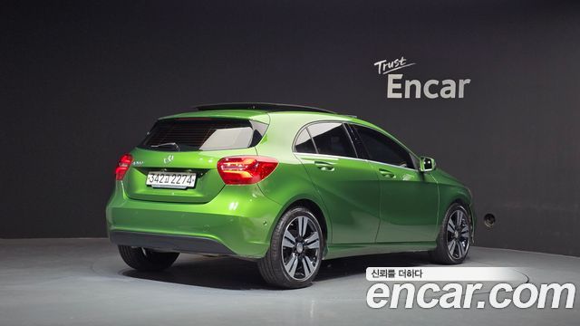 Mercedes-Benz A-Class (W176) A200 2017 — фото 2