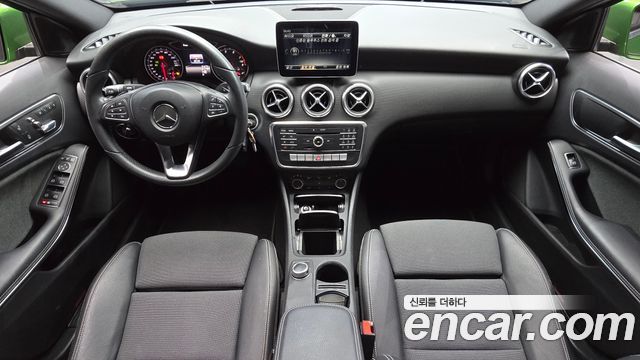 Mercedes-Benz A-Class (W176) A200 2017 — фото 7