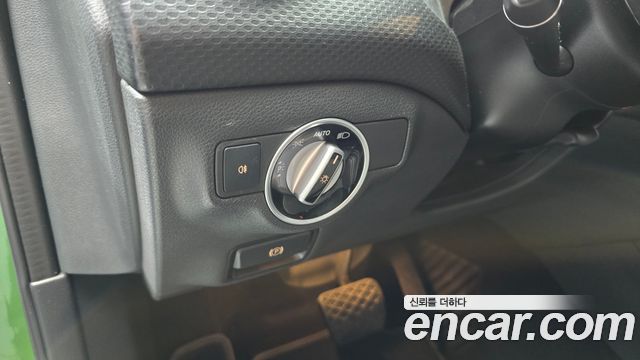 Mercedes-Benz A-Class (W176) A200 2017 — фото 19
