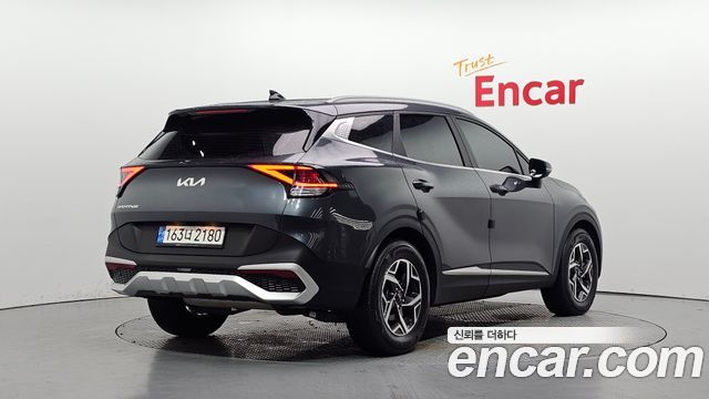 Kia Sportage (V) Gasoline 1.6 Turbo 2WD Prestige 2023 — фото 2