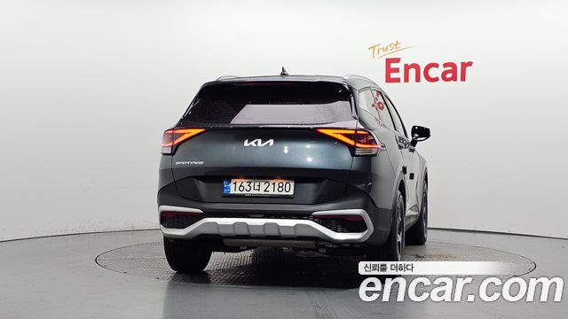 Kia Sportage (V) Gasoline 1.6 Turbo 2WD Prestige 2023 — фото 4