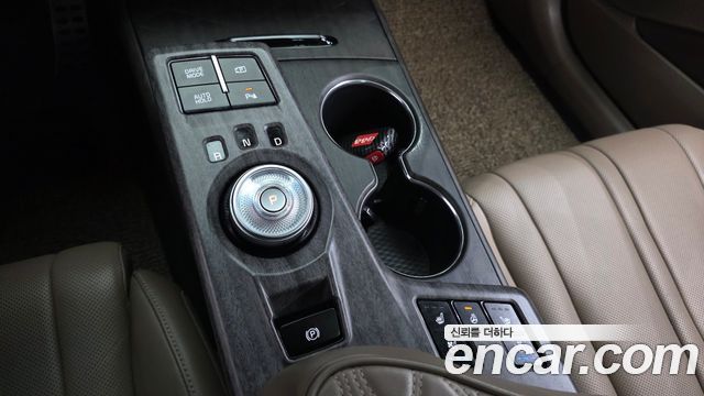 Kia K8 2.5 Gasoline 2WD Noblesse 2024 — фото 9