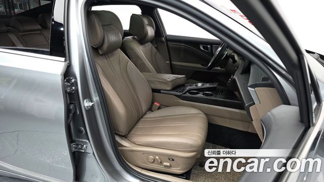 Kia K8 2.5 Gasoline 2WD Noblesse 2024 — фото 15