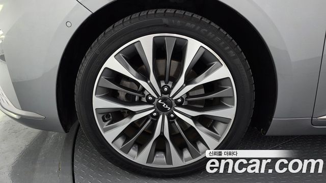 Kia K8 2.5 Gasoline 2WD Noblesse 2024 — фото 23