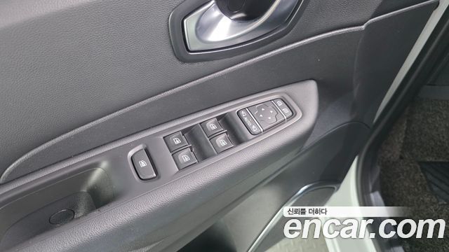 Renault Korea QM3 RE 2019 — фото 18