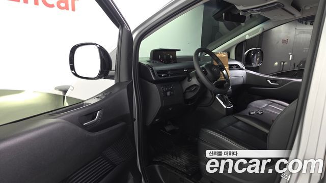 Hyundai Staria Tourer 11-Seater Modern 2023 — фото 10