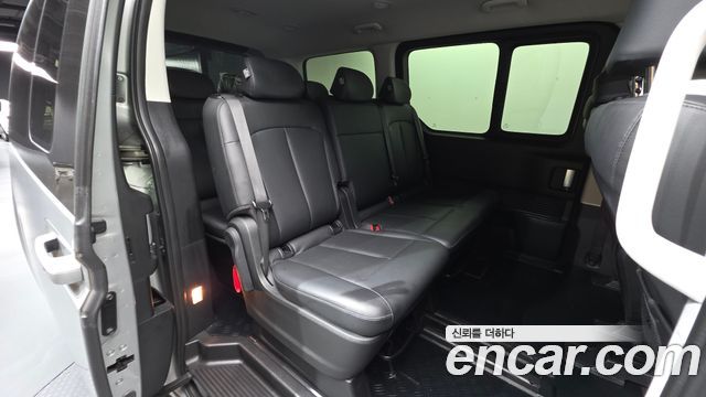 Hyundai Staria Tourer 11-Seater Modern 2023 — фото 12