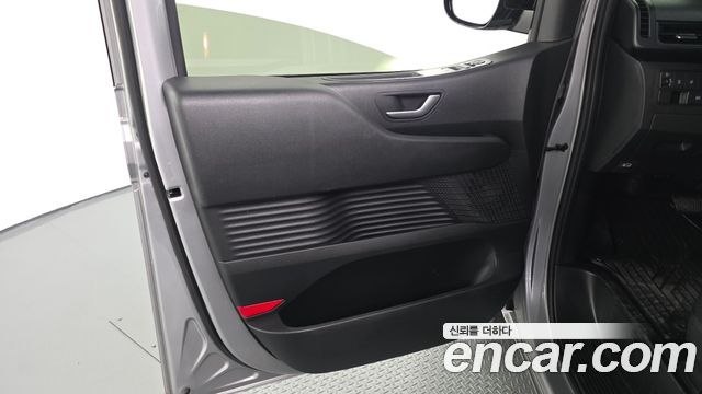 Hyundai Staria Tourer 11-Seater Modern 2023 — фото 24