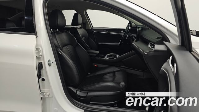 Kia K5 (III) 2.0 Prestige 2023 — фото 10