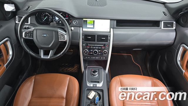 Land Rover Discovery Sport 2.0 TD4 HSE Luxury 2017 — фото 7