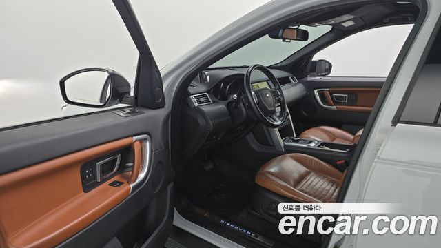 Land Rover Discovery Sport 2.0 TD4 HSE Luxury 2017 — фото 10